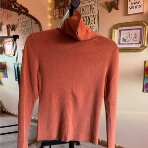 The Limited Women’s Turtleneck Sweater in Rust
